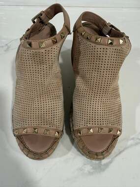 Marc Fisher Saklina Studded Espadrille Wedge Sandal Taupe Ankle Strap Women’s 8M
